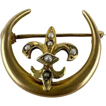 10k Gold Fleur de Lis on a Crescent Moon Brooch