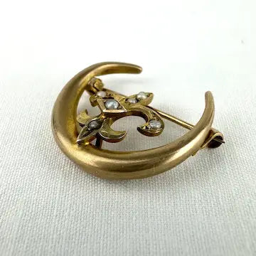 10k Gold Fleur de Lis on a Crescent Moon Brooch