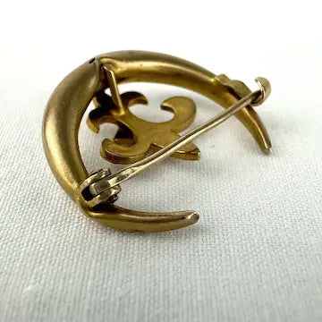 10k Gold Fleur de Lis on a Crescent Moon Brooch