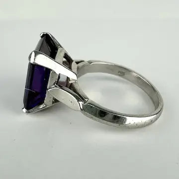 Color Changing Lab Alexandrite 10k White Gold Ring Size 5.5