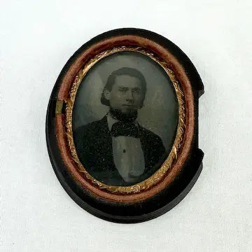 Family Photos & Mourning Brooches 14k Gold, Daguerreotype, Tintypes