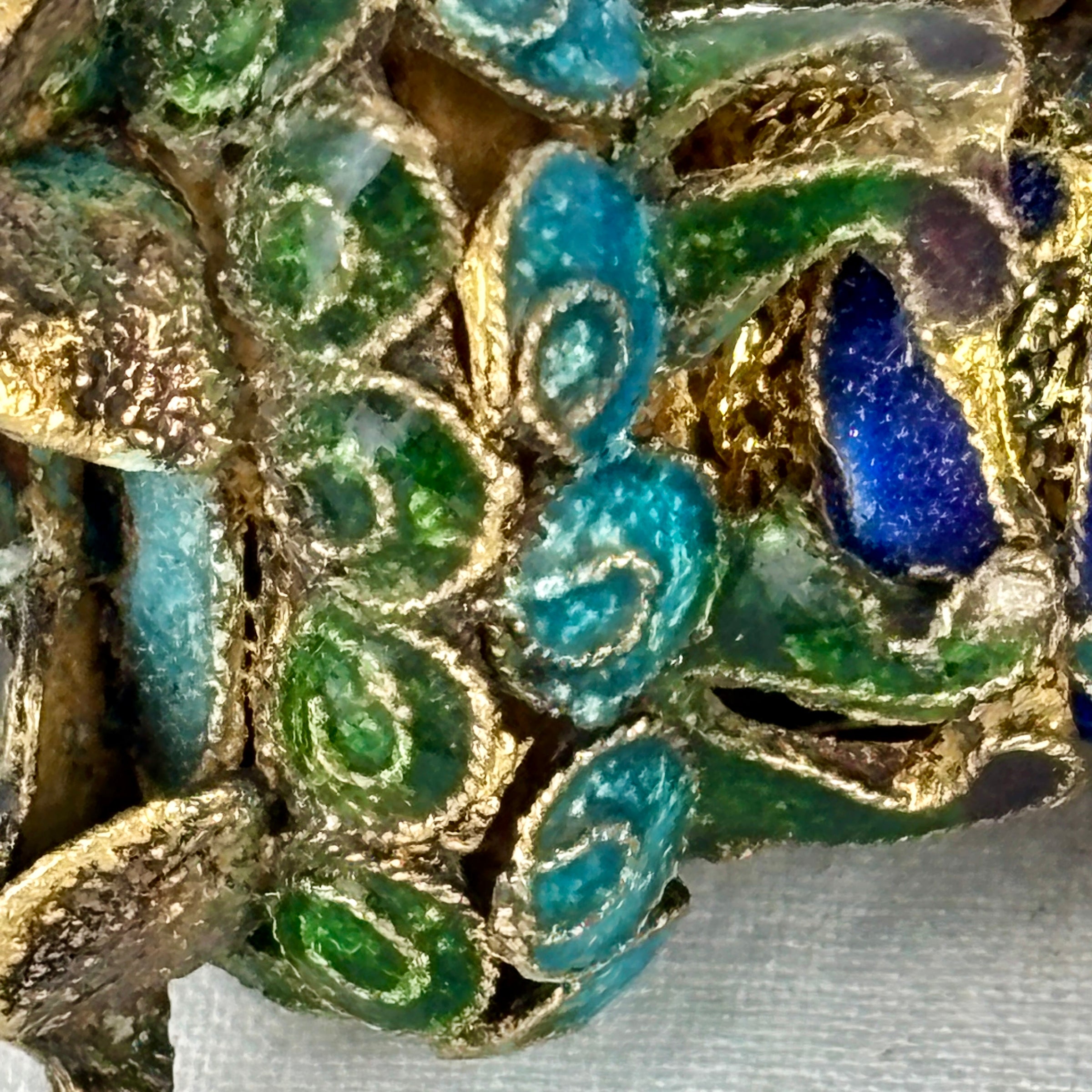 Early 20th‑Century Chinese Cloisonné Guardian Lions • Rotating Heads & Spinning Balls • Miniature Filigree Pair
