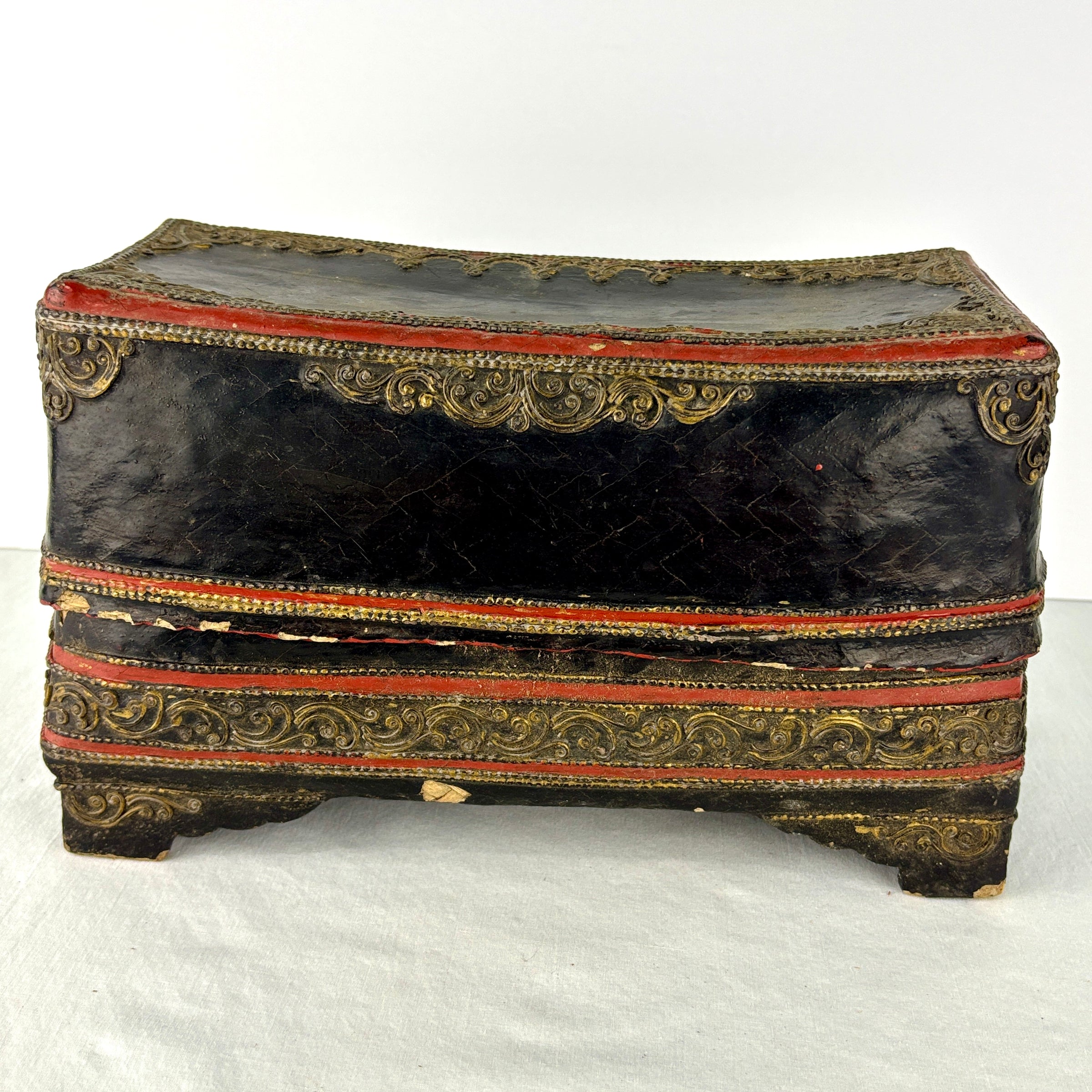 19th‑Century Burmese Gilded Lacquer Manuscript Chest – Mandalay Thayo Relief – Bamboo & Wood Construction – c.1880–1920