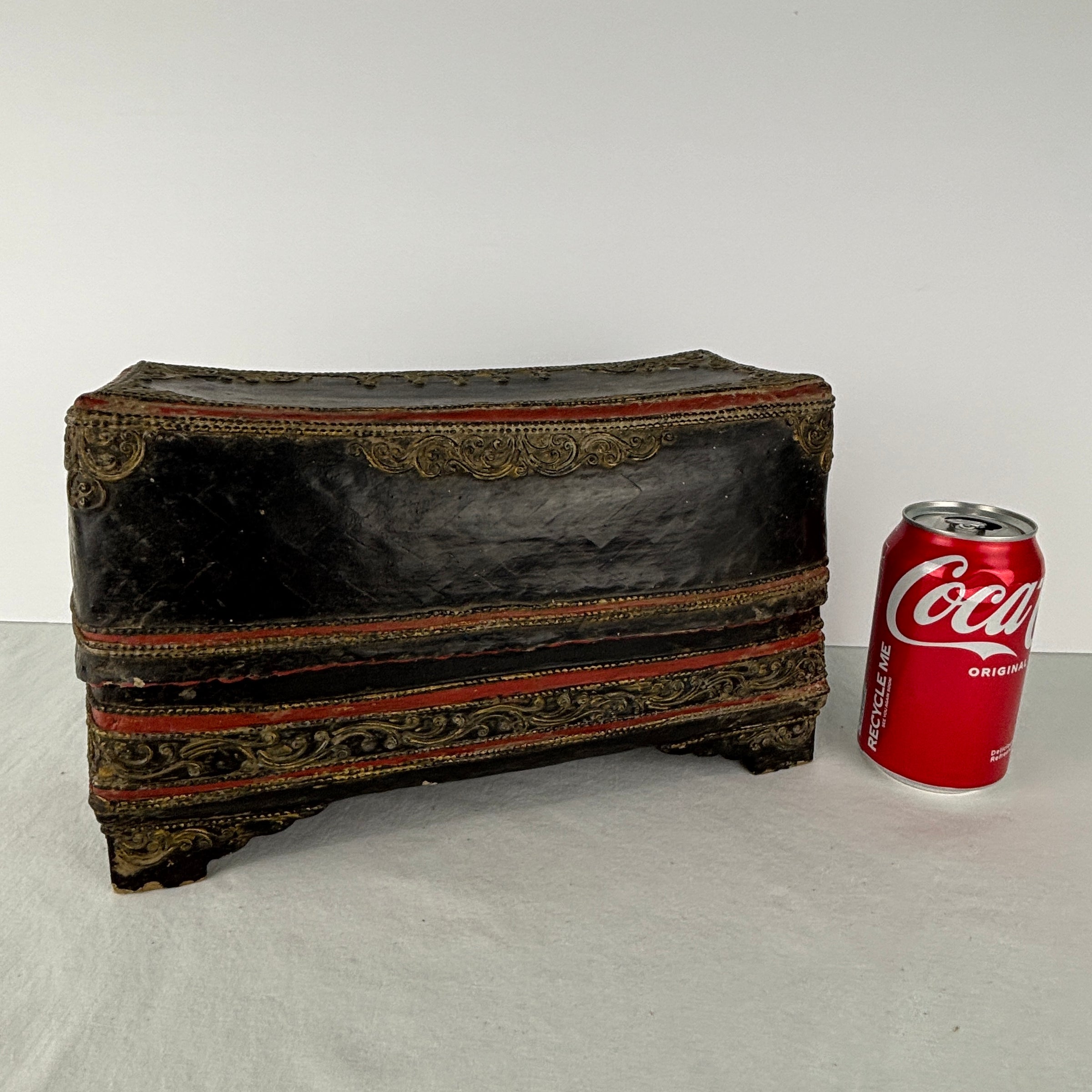 19th‑Century Burmese Gilded Lacquer Manuscript Chest – Mandalay Thayo Relief – Bamboo & Wood Construction – c.1880–1920