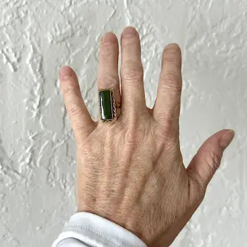 Vintage 14k Gold and Nephrite Jade Ring Size 5.25