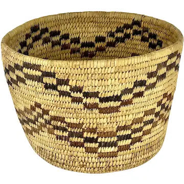 Vintage Handwoven Native American Pima Basket with Zig zag Pattern