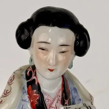 Vintage Wei Hong Tai Chinese Famille Rose Porcelain Geisha
